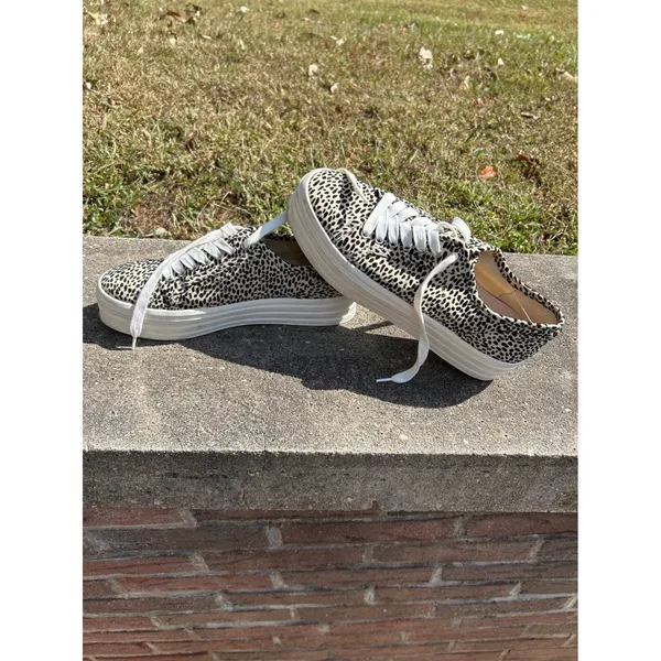 Gianni Bini Leopard Print‎ Platform Sneakers Women's Size 9M - Image 2