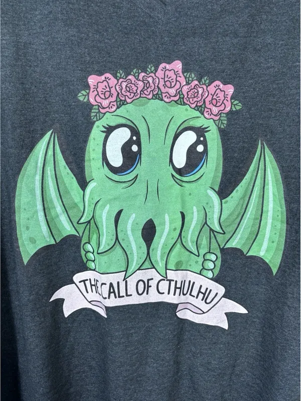 Unisex Gray V-Neck Short Sleeve “The Call of Cthulhu” Graphic Tee Sz 3 - Image 2