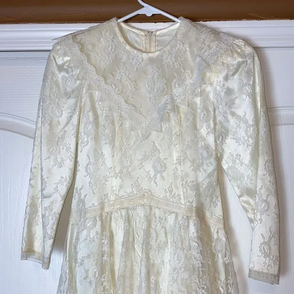 80s VINTAGE JESSICA MCCLINTOCK GUNNE SAX CREAM LACE WEDDING DRESS - Image 3