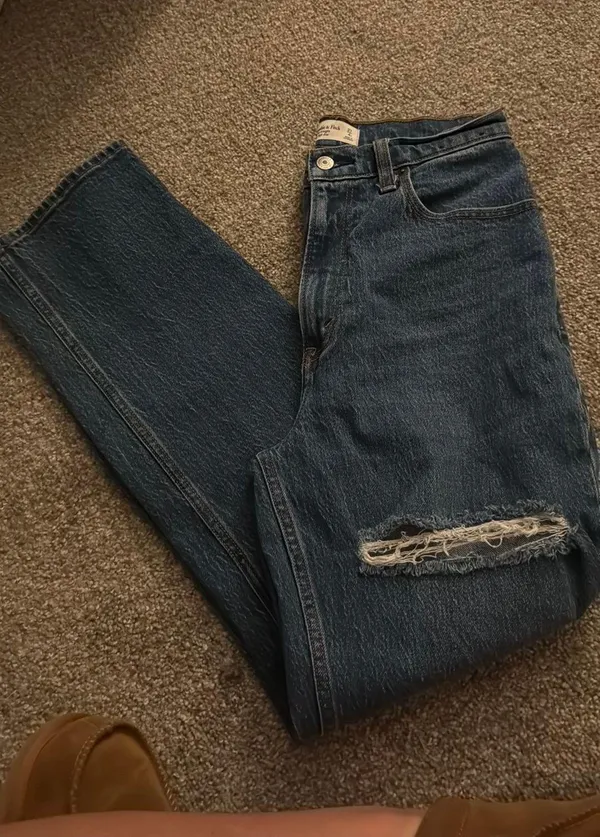 Abercrombie Curve Love The 90s Straight Jean - Image 4