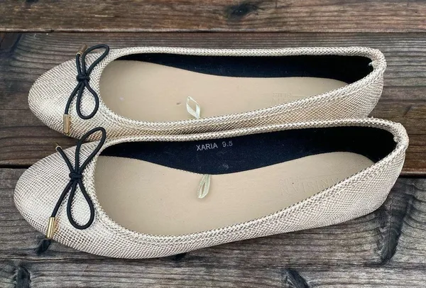 Parisian Plus Black Trim Ballet Flats Size 9.5 - Image 9