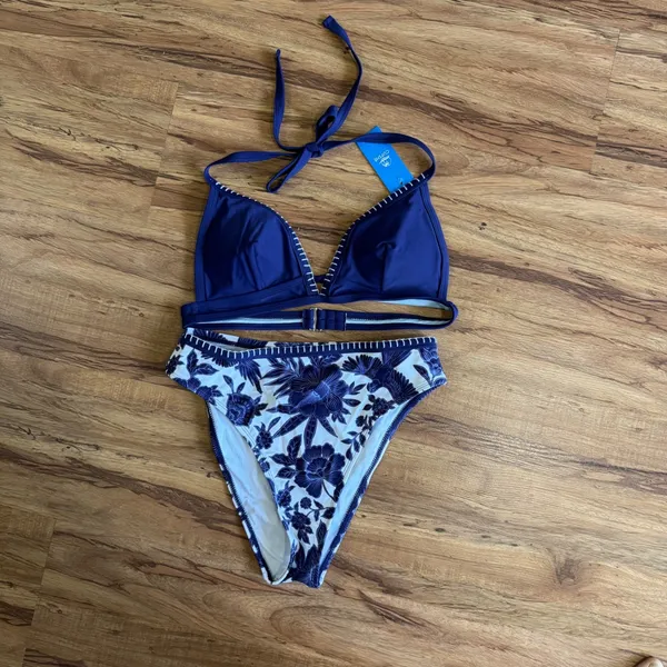 Cupshe Womens Blue Floral High Waisted Bikini Set Navy‎ Blue Medium - Image 8