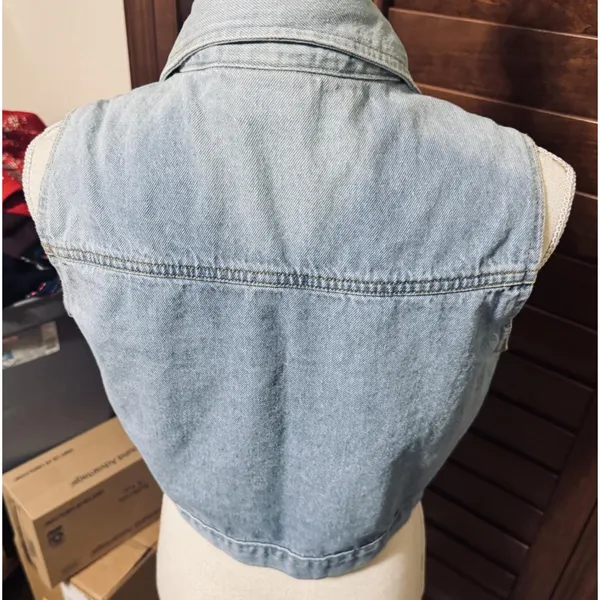 Faded Glory Womens Light Wash Denim Vest Cropped Button Up Cotton Blue Size M - Image 3