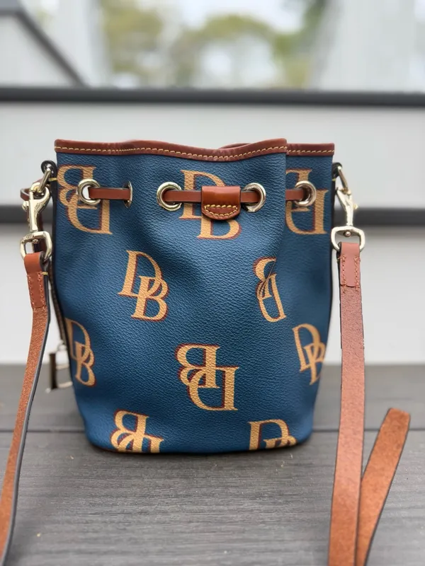 Dooney & Bourke Gretta Small Drawstring Crossbody Bag in excellent condition - Image 2