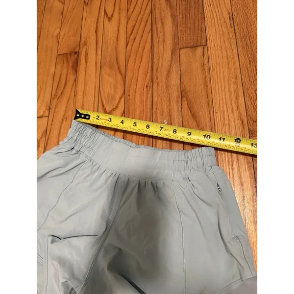 Lululemon Hotty Hot Short II *Long 4" in Hazy Jade Green Size 4‎ Tall - Image 8