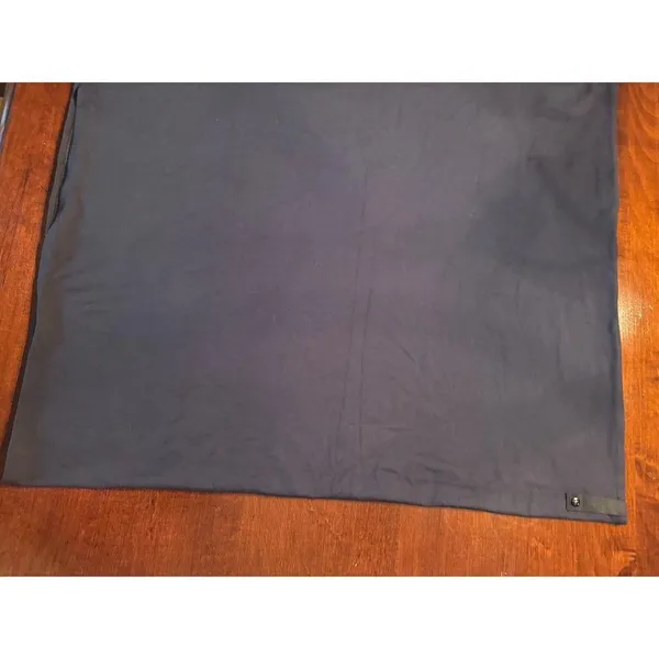 Lululemon women's black stretchy oversized scarf EUC - Image 10