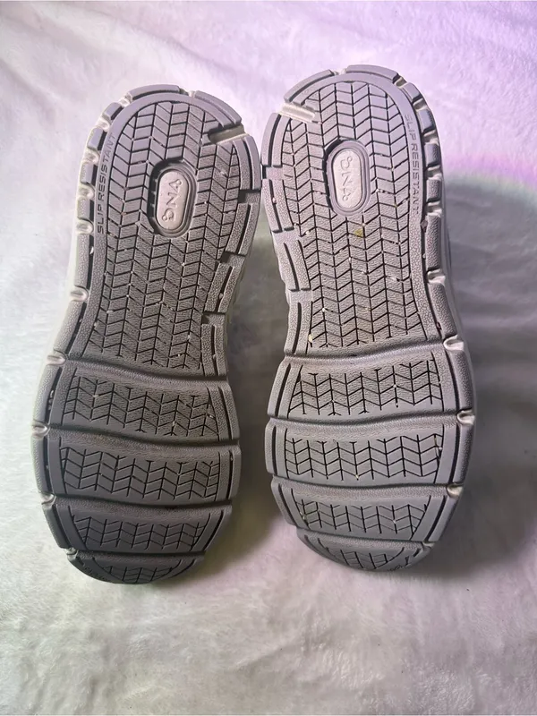 Brooks Women's Lavender Athletic Walking Shoe with White Accents - Image 9