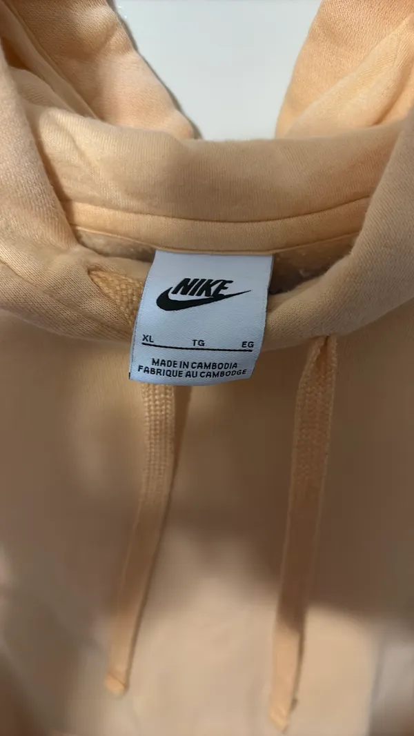 Nike Hoodie peach  - Image 2