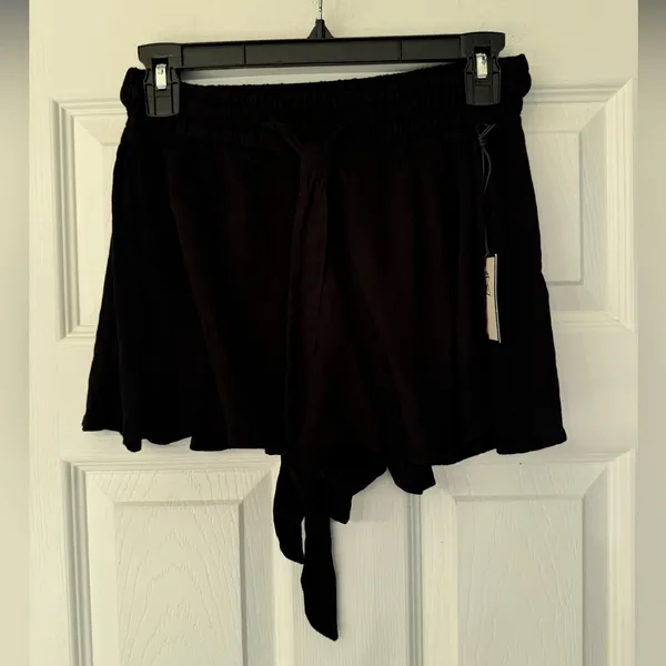Electric & Rose Women’s Black Rayon Mini Shorts With Bow Belt Size XS - Image 7