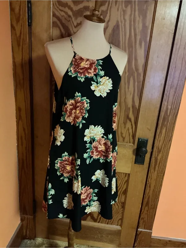 Ecote Entro Black Floral Halter Neck Swing Dress Medium Pockets - Image 7