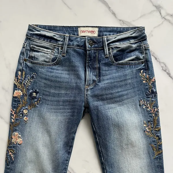 Anthropologie DRIFTWOOD Kelly Bootcut Jeans 25 Floral Embroidery Mid Rise Boho Cowgirl Chic - Image 6