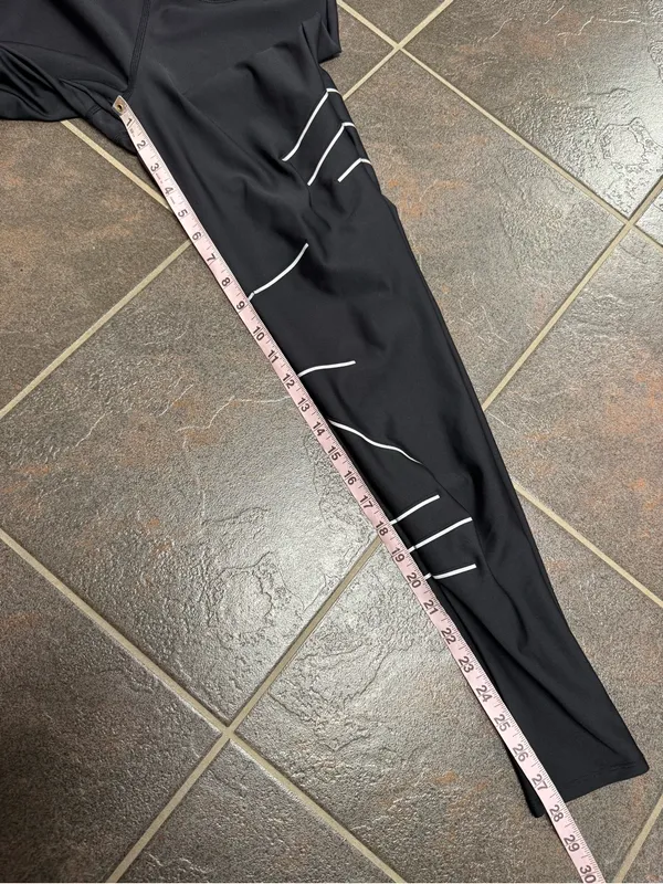 ALO Yoga High-Waisted Sequence Glow in the Dark Leggings Black Large Workout Gym - Image 13
