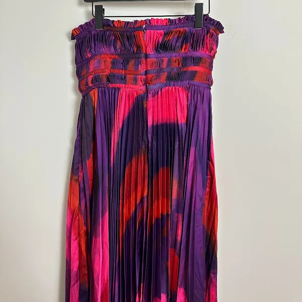 HUTCH Sabina Floral Tiered Plissé Gown in Purple Brushstroke Size US 6 - Image 8
