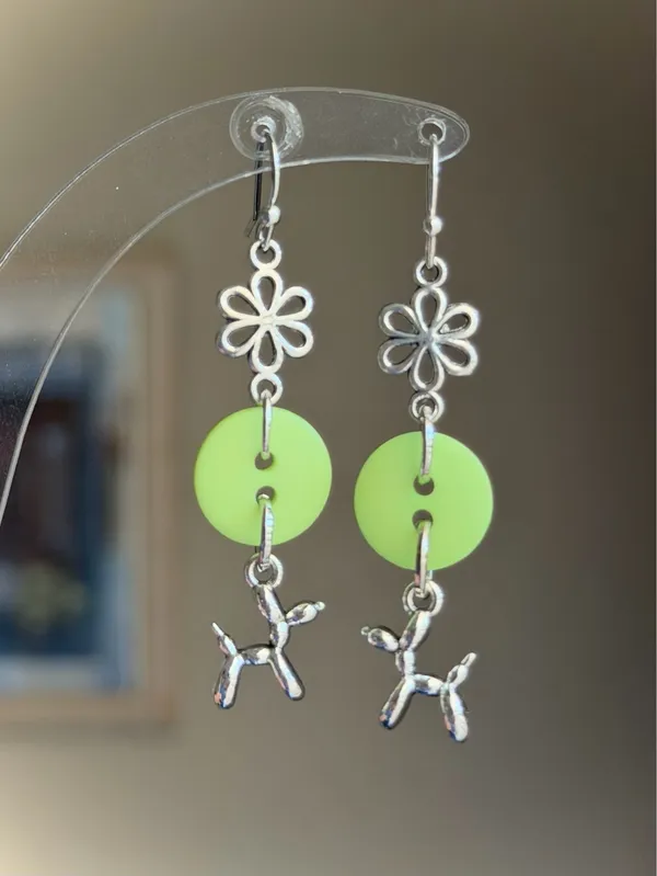 Handmade retro fairy boho funky cottage style button dangle earrings🌀🌼 - Image 2