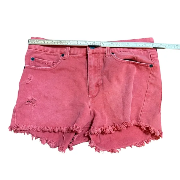 RVCA Women's Faded Red Distressed Raw‎ Hem Jean Shorts Sz 26 - Image 5
