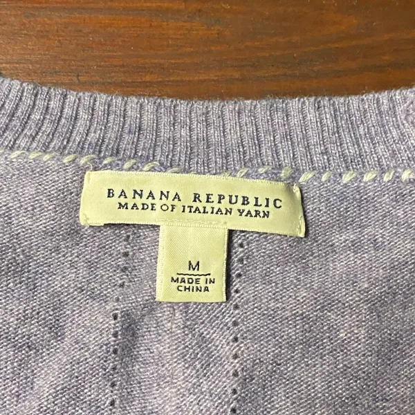 Banana Republic Women's Purple Sweater size M - Image 2