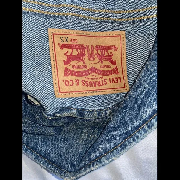 Levi's cropped denim jacket - Image 4