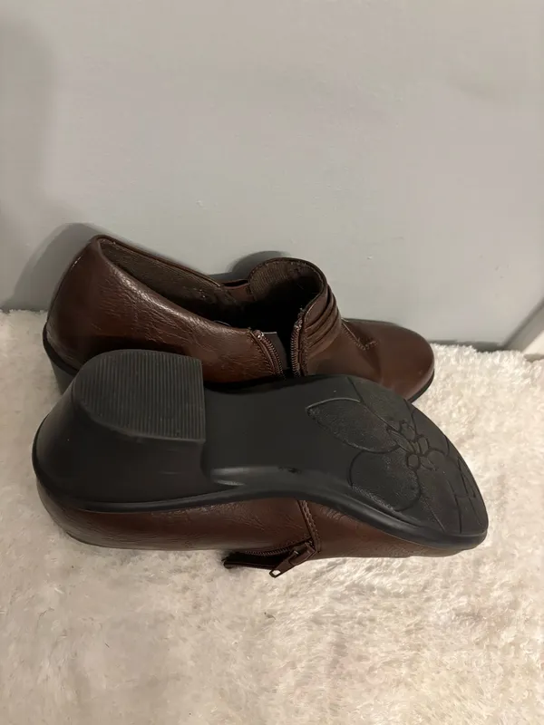 Easy Street Comfort Wave Slip-On Sz.9.5 - Image 6