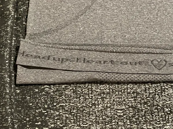 Womens sz4 lululemon Swiftly Tech Long Sleeve crew neck shirt-gray. - Image 8