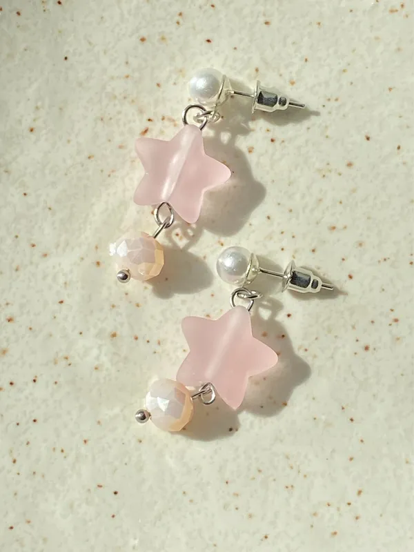 Handmade light pink star & glass beads cute fairy cottage style dangle earrings💐💓 - Image 5