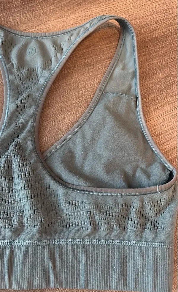 Lululemon Digital Rain Bra size 10 - Image 5