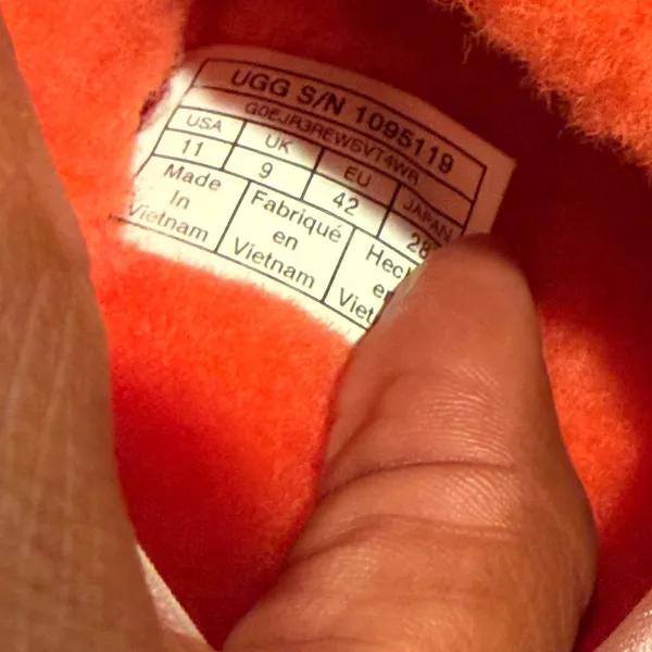 UGG Women's Fluff Yeah Fur Slide Slipper Orange with elastic logo strap Size 11 - Image 6