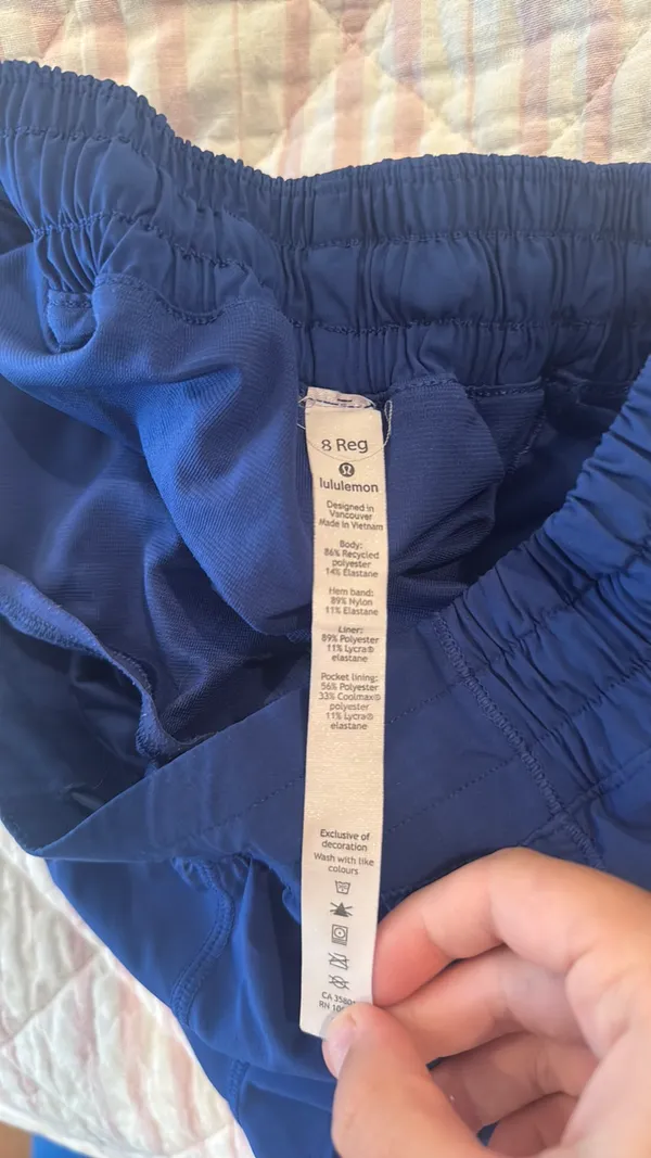 Lululemon Hotty Hot Shorts 2.5" - Image 4