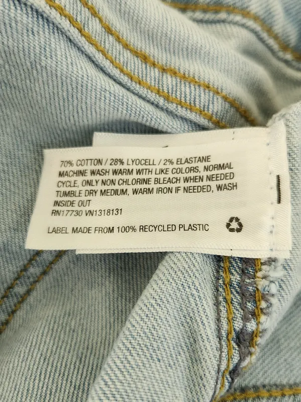 Universal Thread Light Wash High Rise Slim Straight Ankle Jeans Size 12 Flaw - Image 14