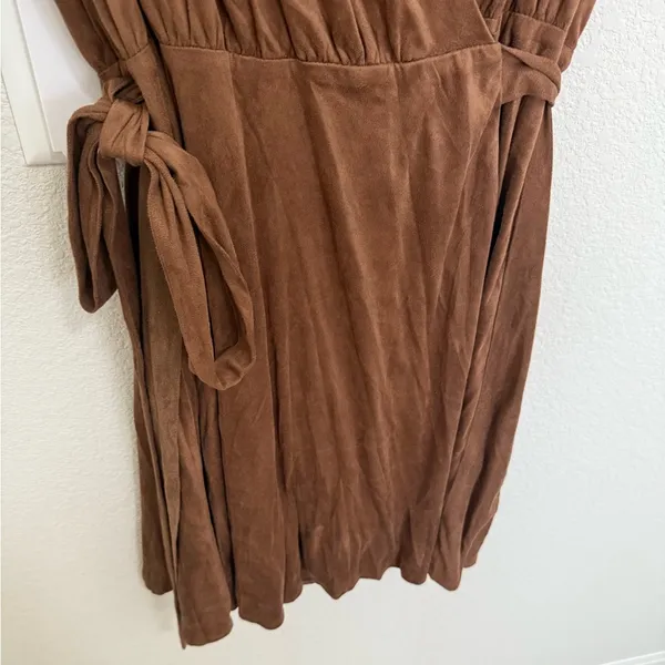 Miss Me Faux-Suede Wrap Dress Flutter Sleeves Mocha Brown Size Medium M NEW - Image 5