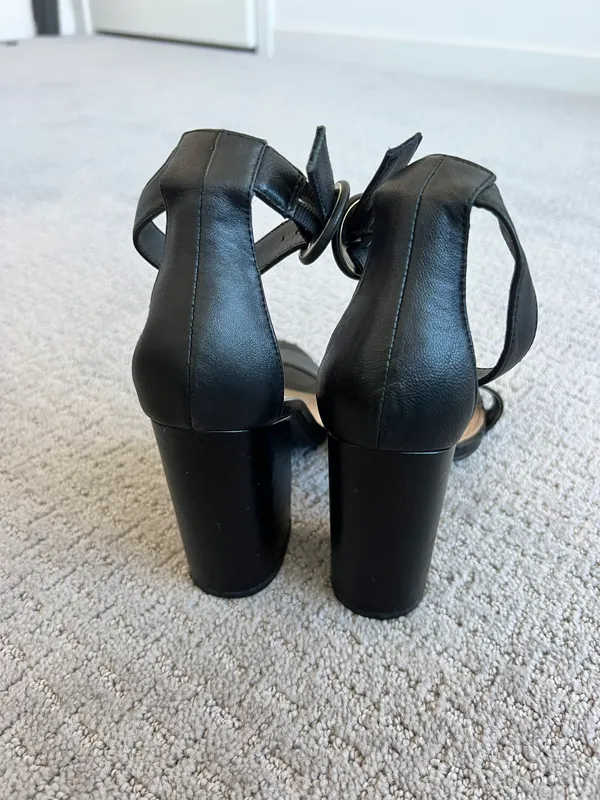 Steve Madden Block Heel - Image 2
