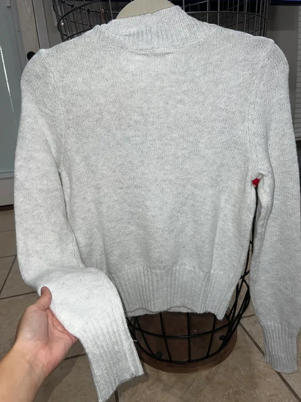 Outfitters Sweater - Image 4