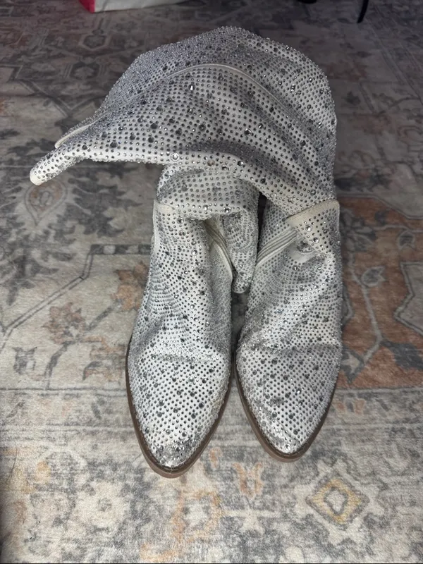 White Crystal Embellished Knee - Image 4