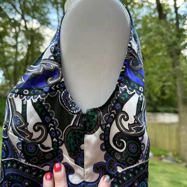 Laundry By Shelli Segal Paisley blouse Top - Blue and Black size 6 - Image 3