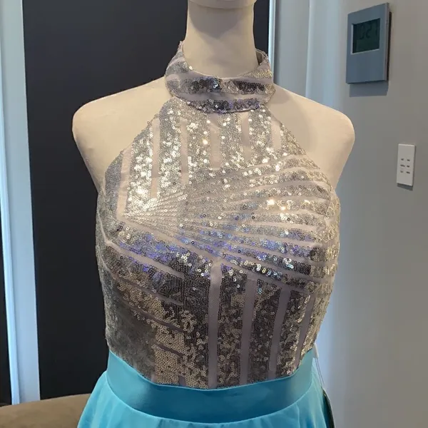 Women’s Halter Neck Silver Sequined Short Prom Party Dress NWT 6 - Image 2