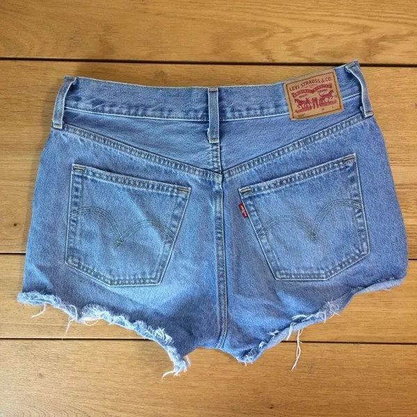 Levi’s 501 distressed Jean shorts button fly 29 medium wash - Image 6