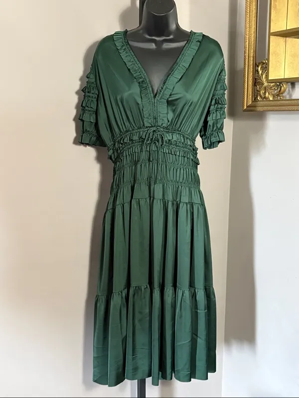 Nanette Lepore Size 8 Hunter Green Smocked V Neck Midi Dress - Image 2