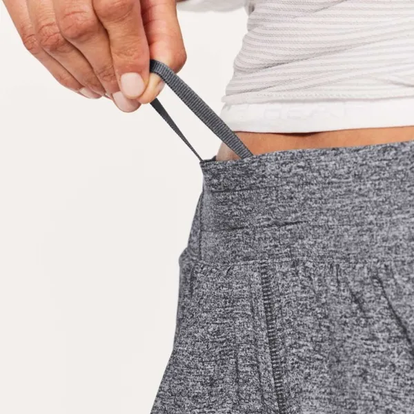 Lululemon Hotty Hot Short II *2.5" - Image 6