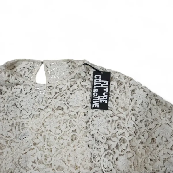 🌹Future Collective Short Sleeve Crochet Lace T-Shirt Size 2XL - Image 4