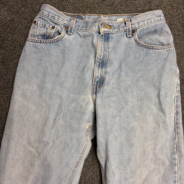 Vintage Levis 550 Relaxed Fit Tapered Leg Jeans Light Wash 12 MIS 15551-4892 - Image 2