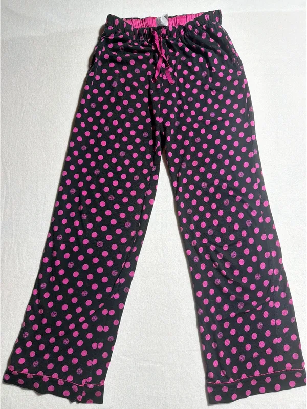 DKNY Women's Black and Pink Polka Dot Pajama Set Size Small - Image 7