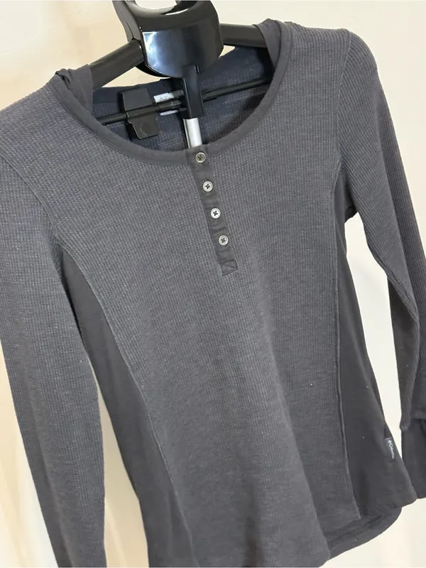 Columbia Charcoal Gray Waffle Knit Henley Hoodie Top Size Large - Image 3