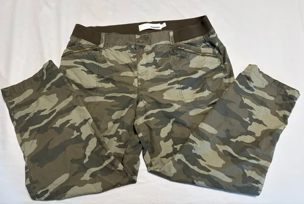Camo Capris  - Image 2