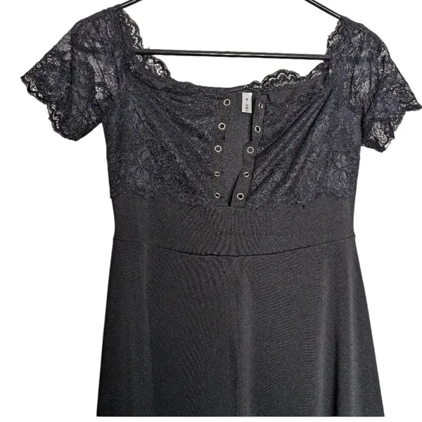 Black Lace Up Dress Off-Shoulder Grommet M Dark Romantic Whimsigoth Witchy‎ Sexy - Image 6