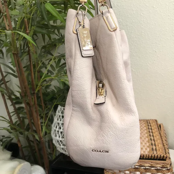Coach 26224 Beige Phoebe Pebble Leather Shoulder Hand Bag Purse - Image 2