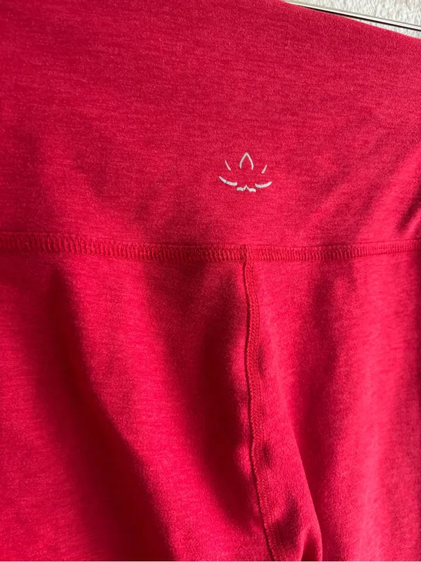 Beyond Yoga Red Leggings - Image 4