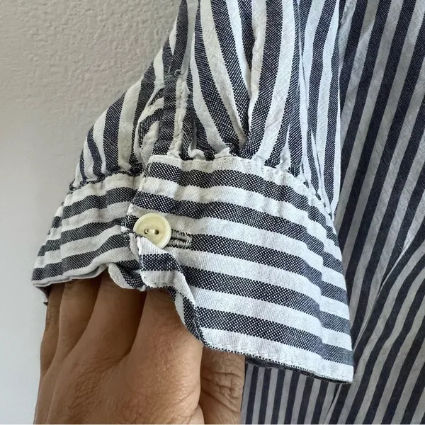 J Crew Short-Sleeve Button-Up Shirt in Stripe Style G7496 Small - Image 5
