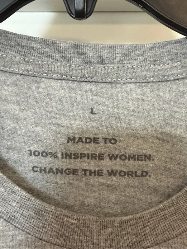 Ann Taylor Inspire Women. Gray Graphic Tee - Image 2