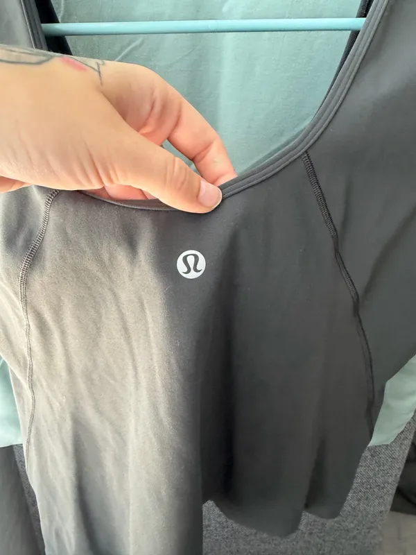 Lululemon Gray Short Sleeve Cropped Athletic Top - Image 6