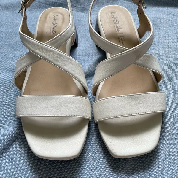 Life Stride Jordan Strappy Sandals Size 6W Wide Width White - Image 3