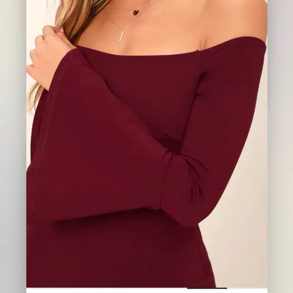 Lulus All She Wants Burgundy Off Shoulder Bell Sleeve‎ Bodycon Midi Dress LARGE - Image 2